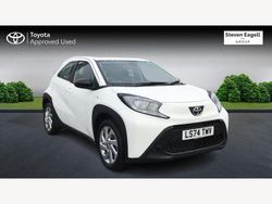 White Used 2024 Toyota Aygo X PURE SUV | £15,912