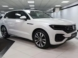 White Used 2019 VW Touareg R-line SUV | £37,949 (Expensive)