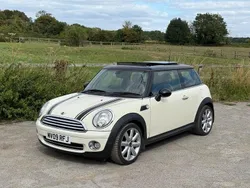 White Used 2009 Mini Cooper Hatch Hatchback | £2,250 (Super price)