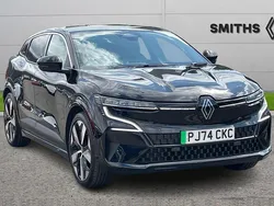 Diamond black Used 2024 Renault Mégane Komfort Hatchback | £22,190 (Fair price)