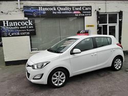 White Used 2013 Hyundai i20 Active Hatchback | £3,395 (Fair price)