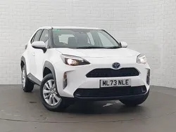 White Used 2023 Toyota Yaris Hybrid Estate | £20,998 (Good price)