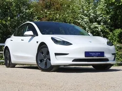 White Used 2021 Tesla Model 3 Standard Range Plus Sedan | £14,495 (Fair price)