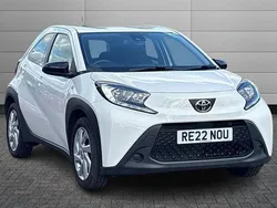 Pure white Used 2022 Toyota Aygo PURE Hatchback | £11,101 (Fair price)