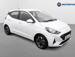 White Used 2024 Hyundai i10 Advanced Hatchback | £13,799 (Fair price)