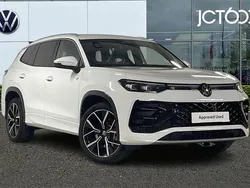 White Used 2025 VW Tayron R-line SUV | £40,550 (Fair price)