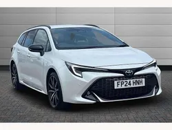 White Used 2024 Toyota Corolla Sport Estate | £25,050 (Fair price)