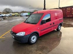 Red Used 2010 Vauxhall Combo Van | £1,699 (Good price)