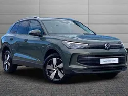 Green Used 2025 VW Tiguan Match SUV | £32,695 (Fair price)