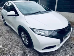 White Used 2012 Honda Civic ES Hatchback | £3,765 (Fair price)