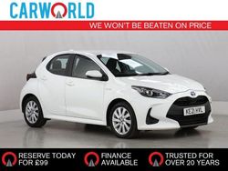 White Used 2021 Toyota Yaris Hybrid Hatchback | £12,415 (Good price)