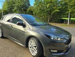 Grey Used 2017 Ford Focus ST-Line Hatchback | £5,999 (Good price)