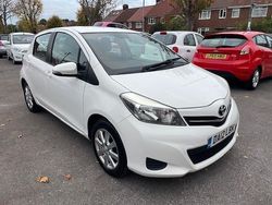 White Used 2012 Toyota Yaris Hatchback | £4,975 (Fair price)