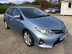 Blue Used 2013 Toyota Auris Sport Hatchback | £5,997 (Fair price)