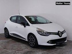 White Used 2014 Renault Clio IV Dynamique Hatchback | £5,295 (Fair price)