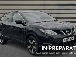 Black Used 2016 Nissan Qashqai N-Connecta SUV | £12,687 (Fair price)