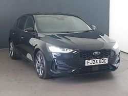 Black Used 2024 Ford Focus ST-Line Hatchback | £18,998 (Fair price)