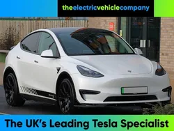 White Used 2022 Tesla Model Y Long Range SUV | £23,995 (Expensive)