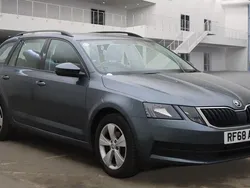 Used 2025 Skoda Octavia Estate | £7,219