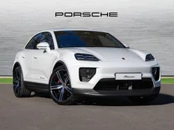 White New 2025 Porsche Macan SUV | £79,940 (Good price)