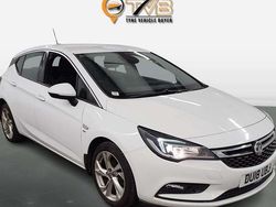 White Used 2018 Vauxhall Astra SRi Hatchback | £5,995 (Fair price)