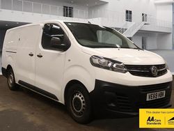 White Used 2019 Vauxhall Vivaro Edition Van | £8,995 (Fair price)