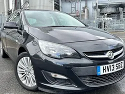 Black Used 2013 Vauxhall Astra Hatchback | £2,350 (Fair price)