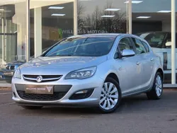 Silver Used 2014 Vauxhall Astra Hatchback | £5,995 (Expensive)