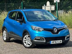 Blue Used 2016 Renault Captur Dynamique SUV | £2,550 (Fair price)