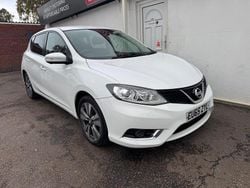 White Used 2015 Nissan Pulsar Tekna Hatchback | £5,495 (Fair price)