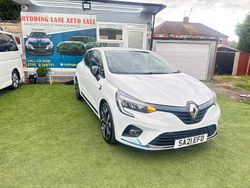 White Used 2021 Renault Clio V Hatchback | £9,995 (Super price)