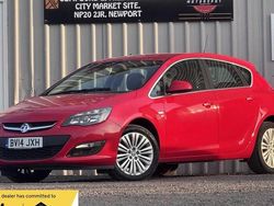 Red Used 2014 Vauxhall Astra Excite Hatchback | £2,500 (Fair price)