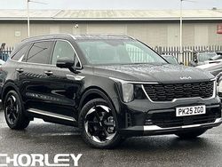 Black Used 2025 Kia Sorento SUV | £43,758 (Expensive)
