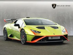 Verde citrea Used 2024 Lamborghini Huracán Coupe | £289,950