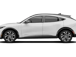 White Used 2021 Ford Mustang Mach-E Extended Range SUV | £21,490 (Fair price)