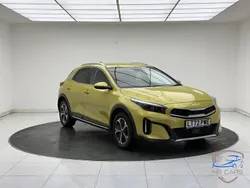 Yellow Used 2022 Kia XCeed 3 SUV | £18,295 (Fair price)