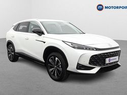 White New 2025 MG HS Trophy SUV | £22,599 (Fair price)