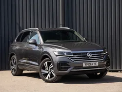 Grey Used 2019 VW Touareg R-line SUV | £31,498 (A bit pricey)