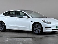 White Used 2022 Tesla Model 3 RWD Sedan | £20,298 (Fair price)