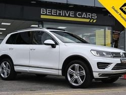 White Used 2015 VW Touareg R-line SUV | £13,650 (Fair price)