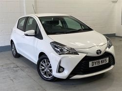White Used 2019 Toyota Yaris Hatchback | £8,990 (Good price)