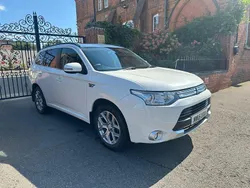 White Used 2015 Mitsubishi Outlander P-HEV Estate | £7,000 (Good price)