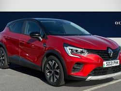 Red/black Used 2021 Renault Captur LIMITED SUV | £13,495 (A bit pricey)