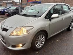 Used 2009 Toyota Auris | £3,699 (Good price)