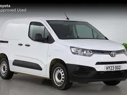 White Used 2023 Toyota Proace Active Van | £14,400 (Fair price)
