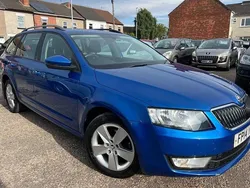 Blue Used 2014 Skoda Octavia SE Estate | £4,395 (Good price)