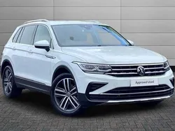 Pure white Used 2023 VW Tiguan Elegance SUV | £27,550 (Fair price)