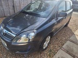 Grey Used 2011 Vauxhall Zafira MPV | £1,499 (Super price)