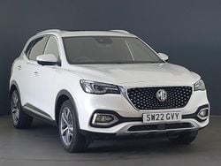 White Used 2022 MG HS Exclusive SUV | £16,498 (Fair price)