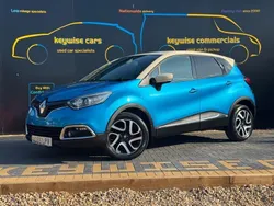 Blue/cream Used 2015 Renault Captur Dynamique SUV | £8,990 (Fair price)